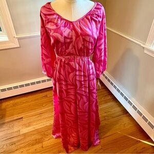 NWT Taylor Pink Maxi Dress